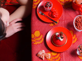 Les champs 赤い画像